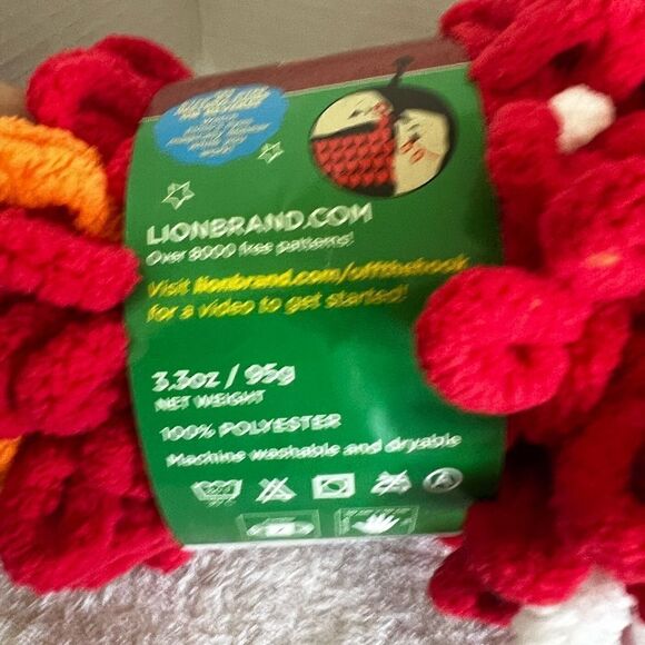 Lion Brand Yarn Sesame Street Off The Hook Fuzzy Friends Elmo 3 Skeins - Picture 4 of 4
